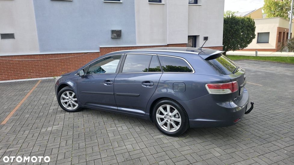 Toyota Avensis 1.8 Business Edition - 12