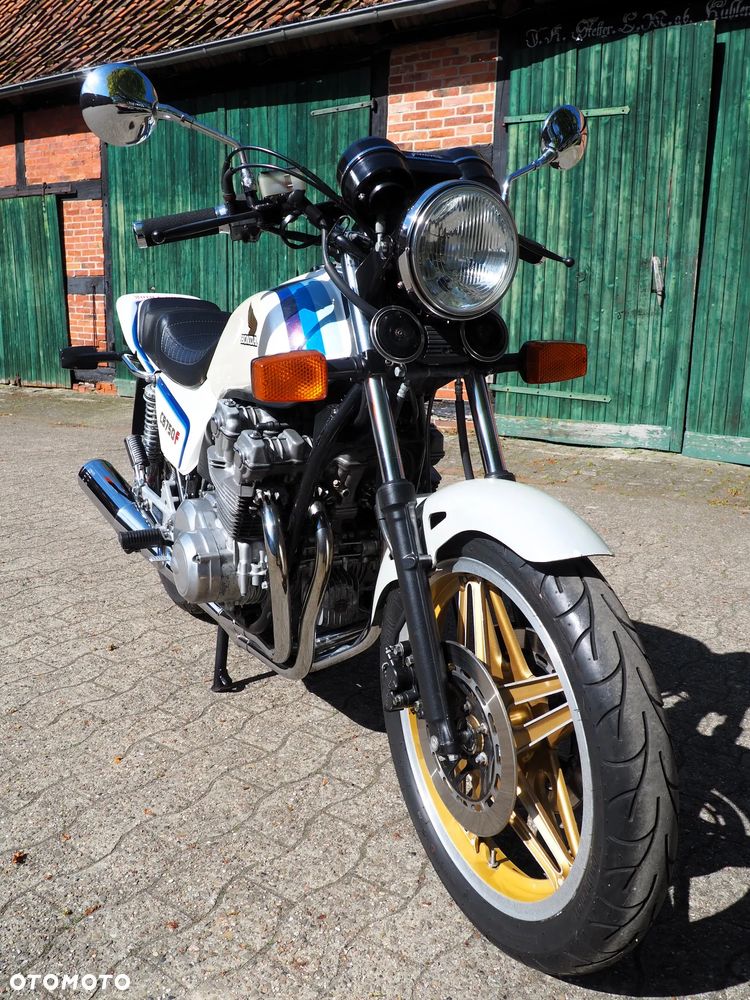 Honda CB - 8
