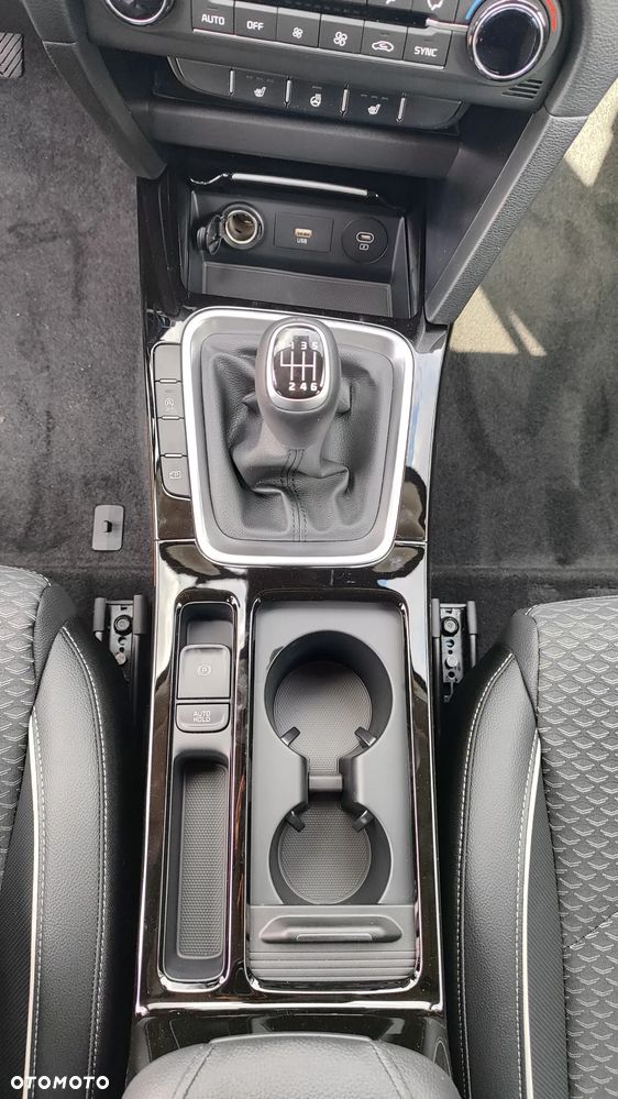 Kia XCeed 1.5 T-GDI L - 19