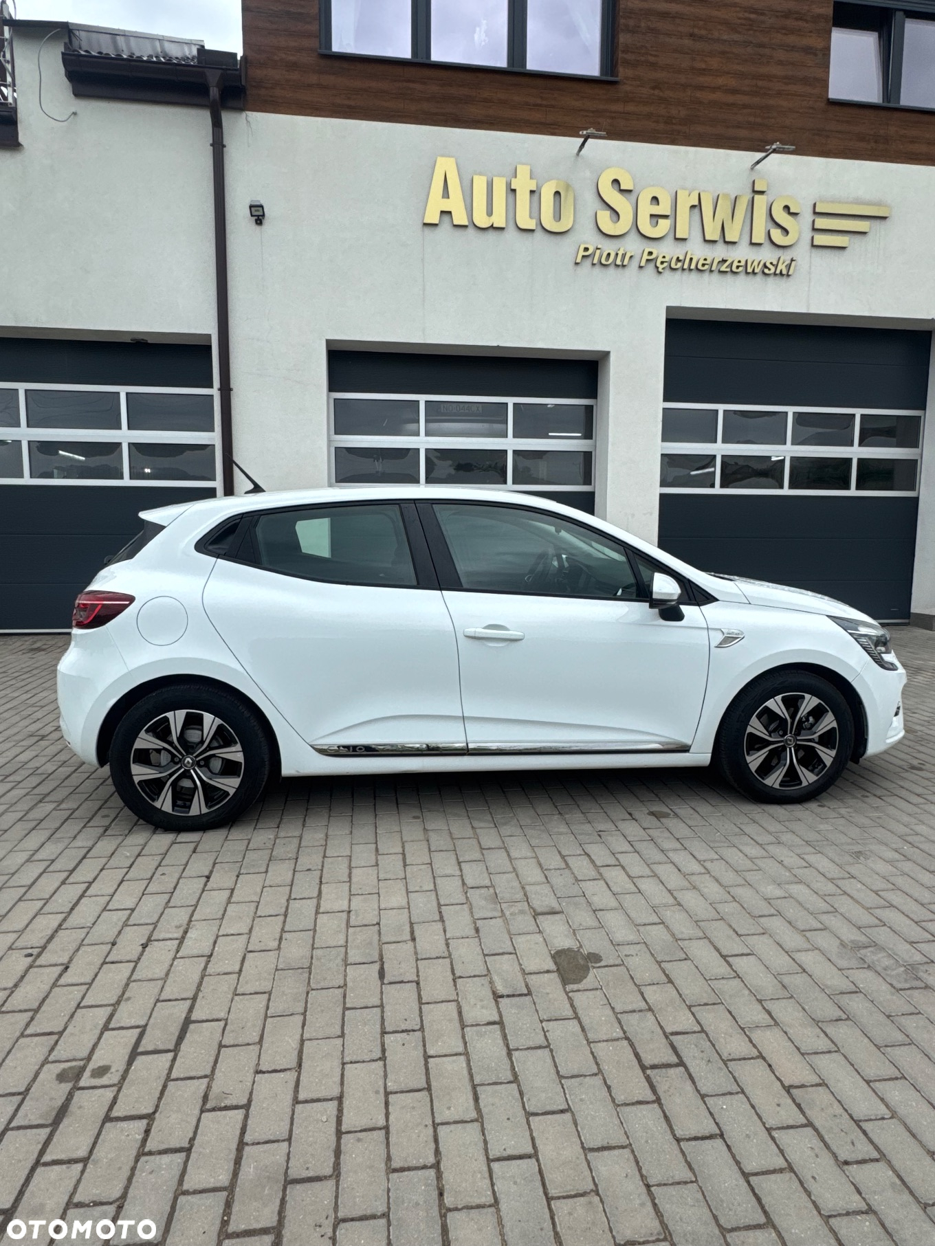 Renault Clio E-TECH Hybrid 140 BUSINESS EDITION - 10