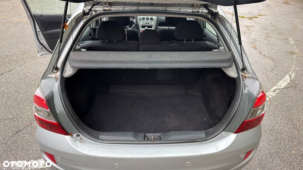 Honda Civic 1.4i LS - 10