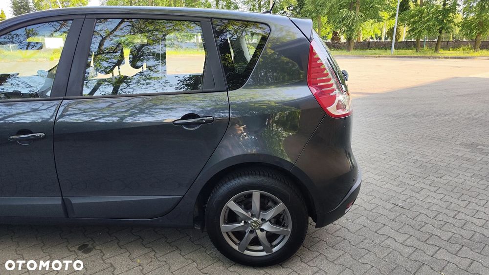 Renault Scenic 1.6 16V 110 TomTom Edition - 5