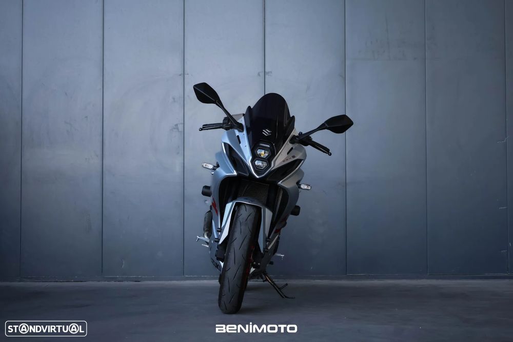 Suzuki GSX-R 8R - 2