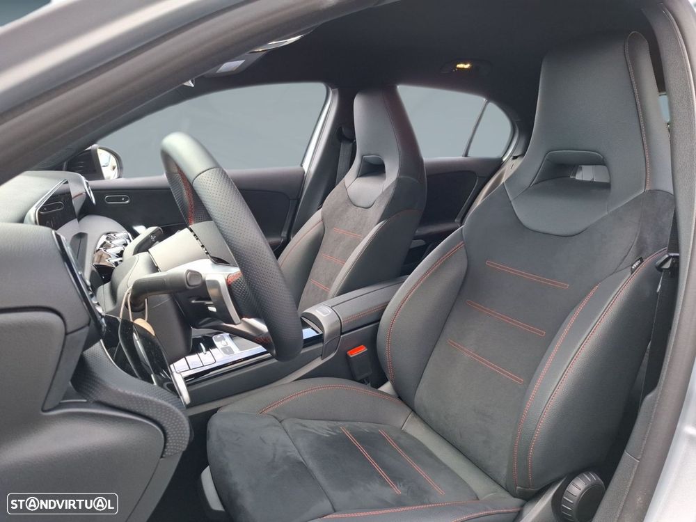 Mercedes-Benz A 250 e — fotografia 11