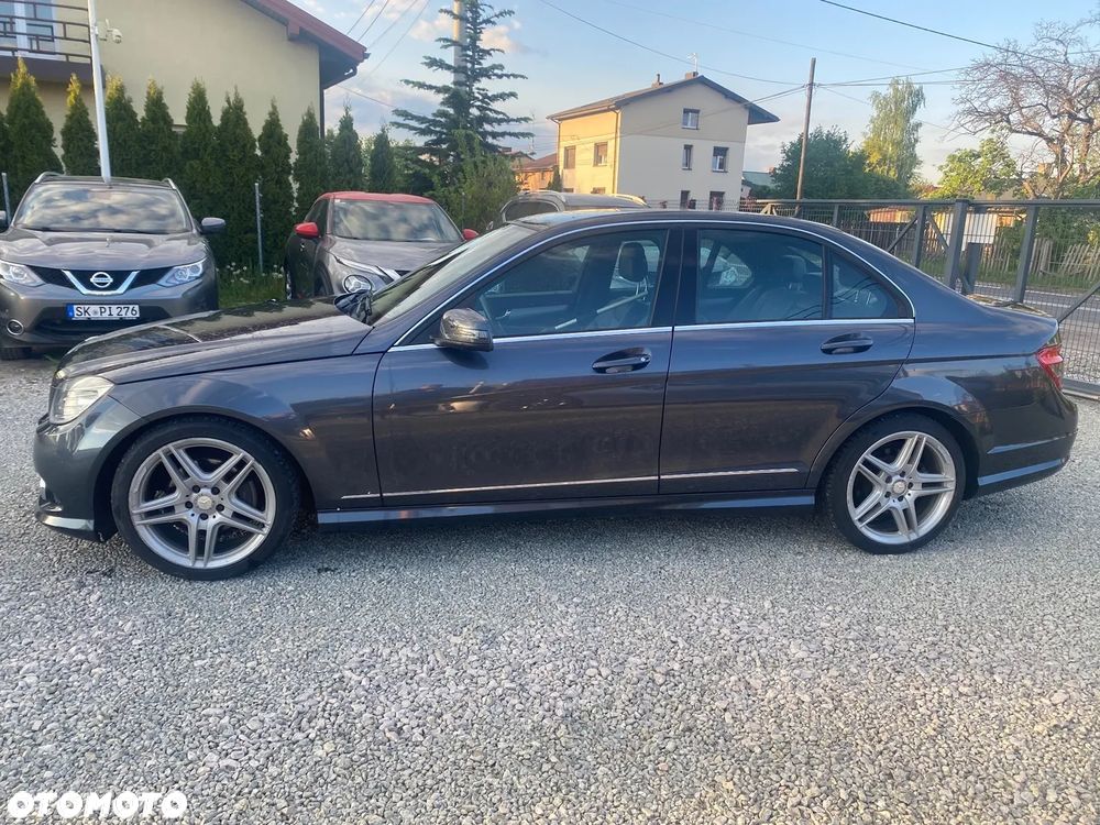 Mercedes-Benz Klasa C 180 CGI BlueEFFICIENCY Avantgarde - 15