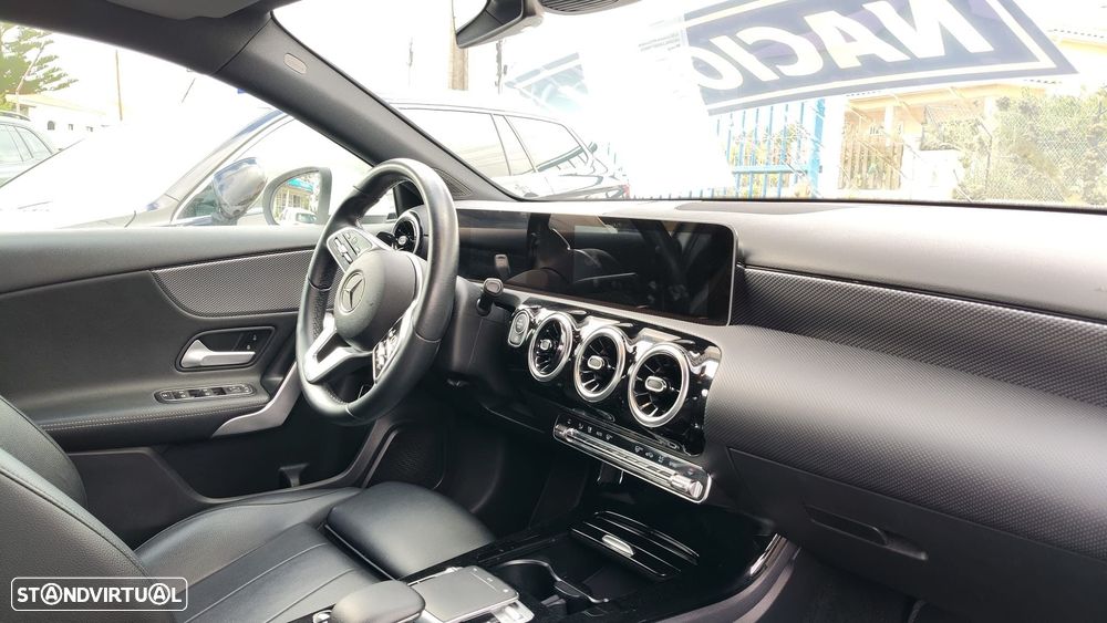 Mercedes-Benz A 200 Limousine AMG Line Aut. - 22