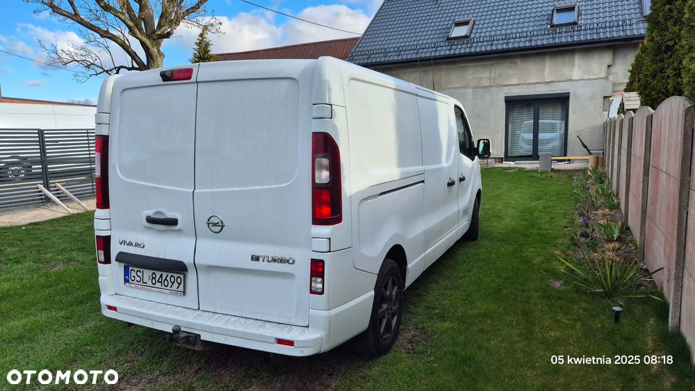Opel Vivaro - 8