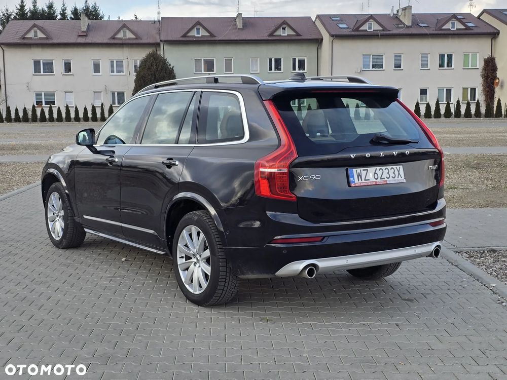 Volvo XC 90 D5 AWD Momentum - 4
