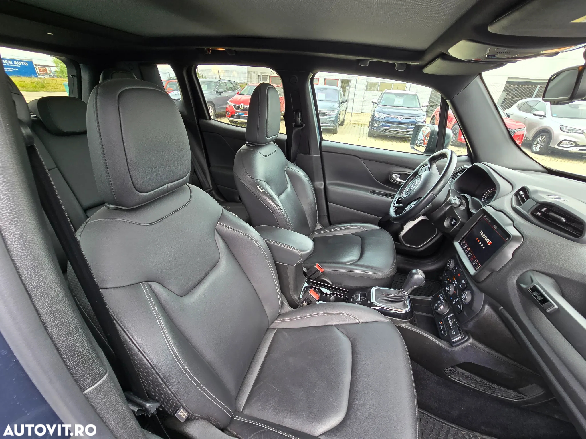 Jeep Renegade - 8