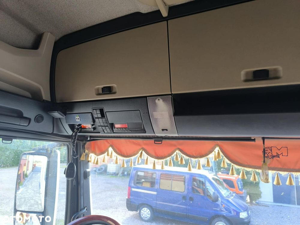 MAN TGX - 32