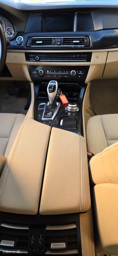 BMW 520 d Touring Aut. Modern Line - 33