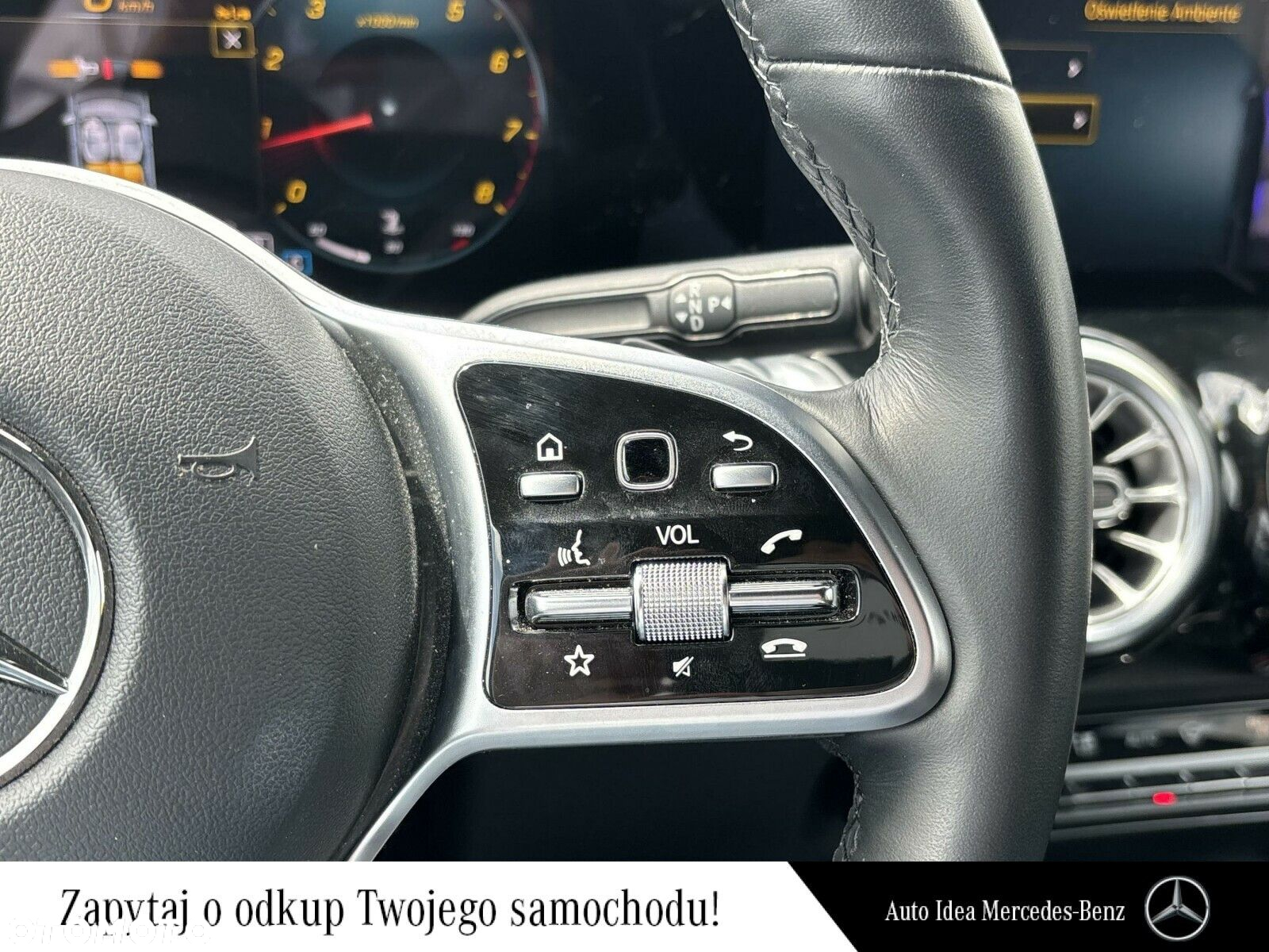 Mercedes-Benz GLB 200 Progressive 7G-DCT - 28