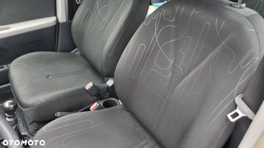 Toyota Yaris 1.33 Sol - 13