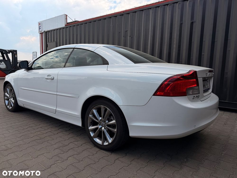 Volvo C70 2.0D Momentum - 12