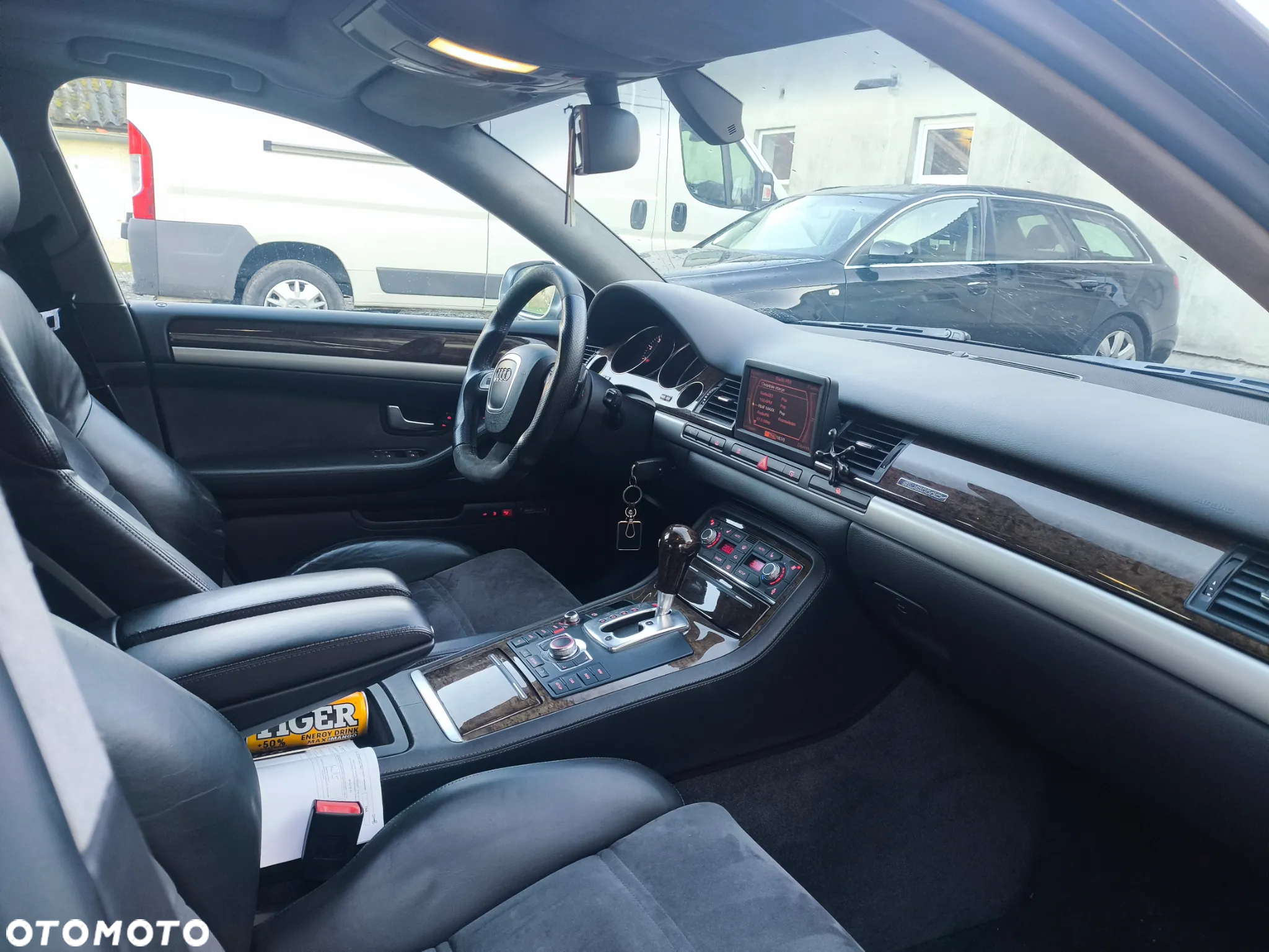 Audi A8 4.2 FSI Quattro - 13