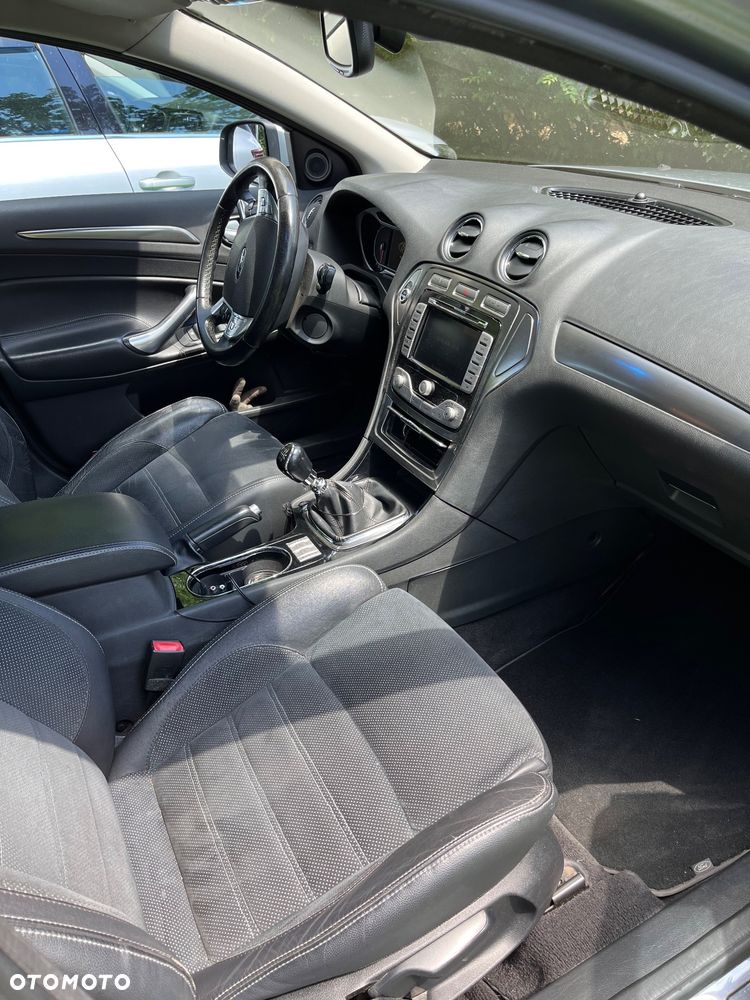 Ford Mondeo 2.0 TDCi Titanium X - 2
