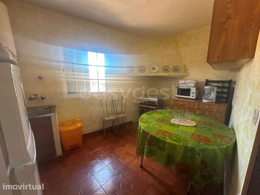 Moradia T1+2 com garagem e varanda em Mós - Torre de Moncorvo. - Grande imagem: 5/15