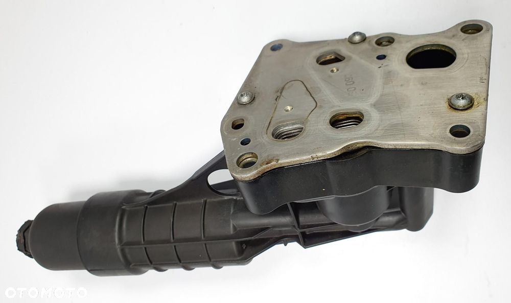 PODSTAWA FILTRA OLEJU MERCEDES W207 A2711801210 - 1