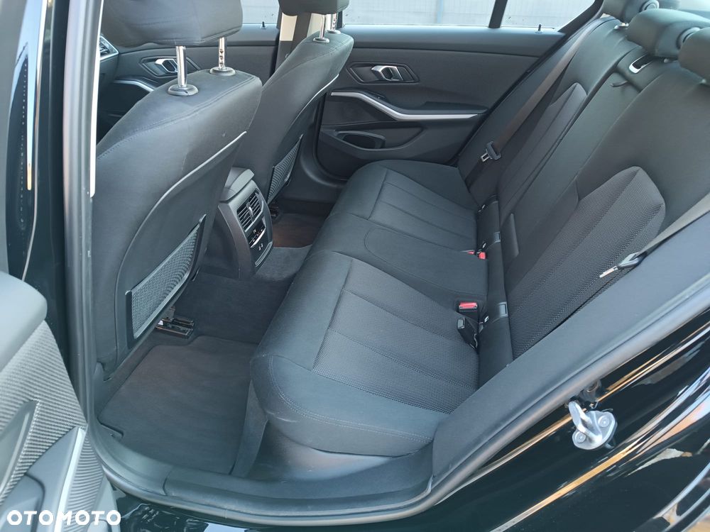 BMW Seria 3 320e Advantage - 24