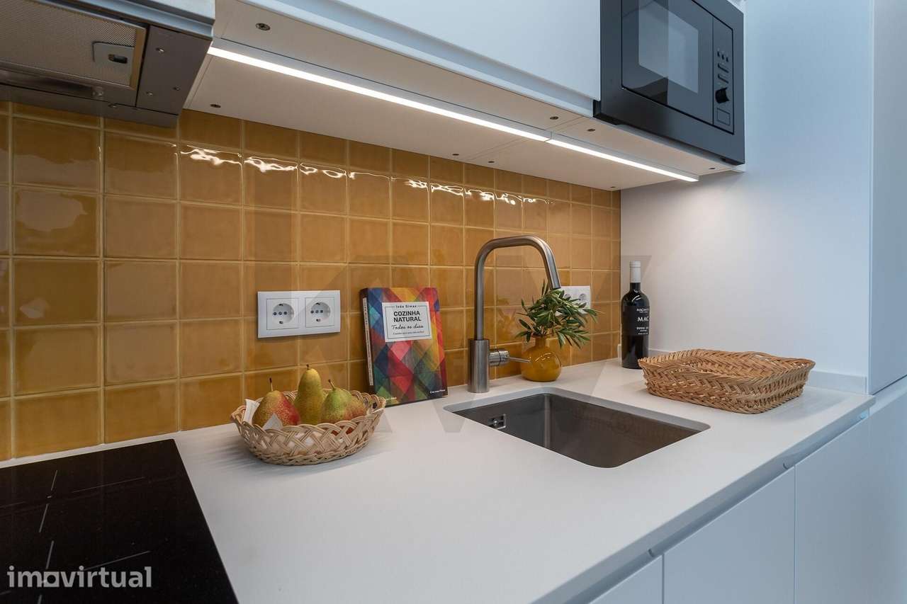 ARRENDAMOS | T2 | CAVE | ALCANTARA | REMODELADO A ESTREAR | COM PÁTIO - Grande imagem: 5/37