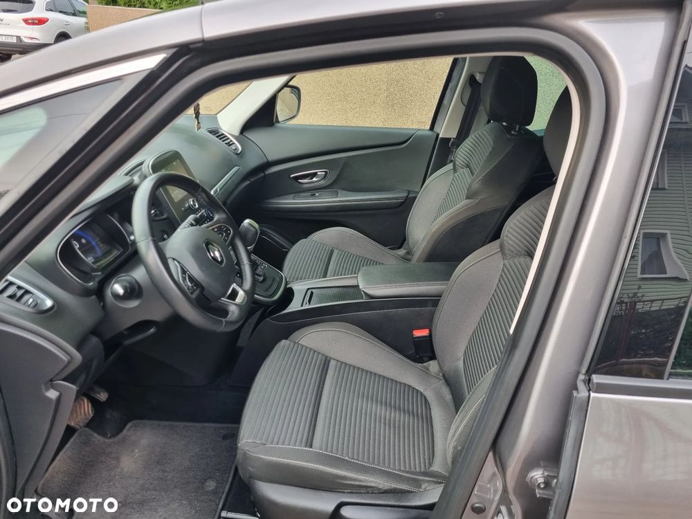 Renault Scenic - 11