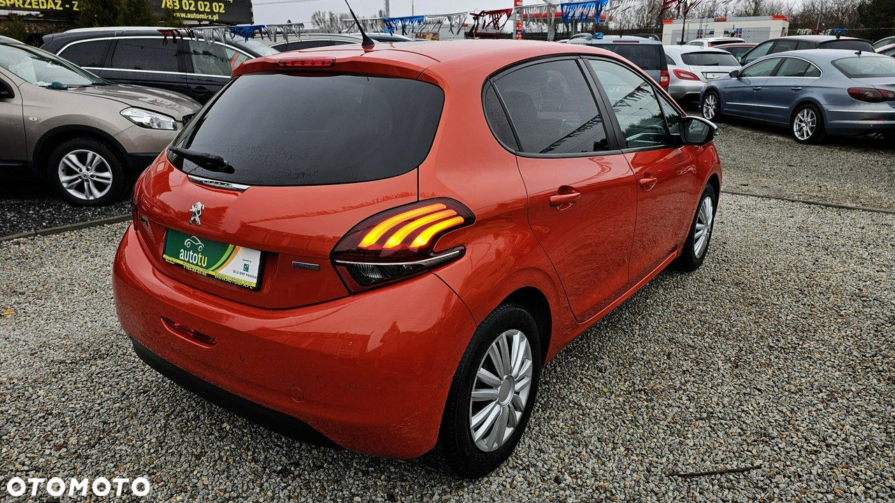 Peugeot 208 - 23