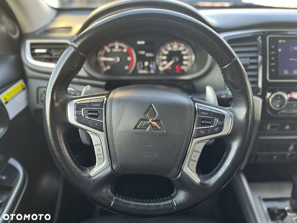 Mitsubishi L200 2.2 d DC Instyle Plus - 16