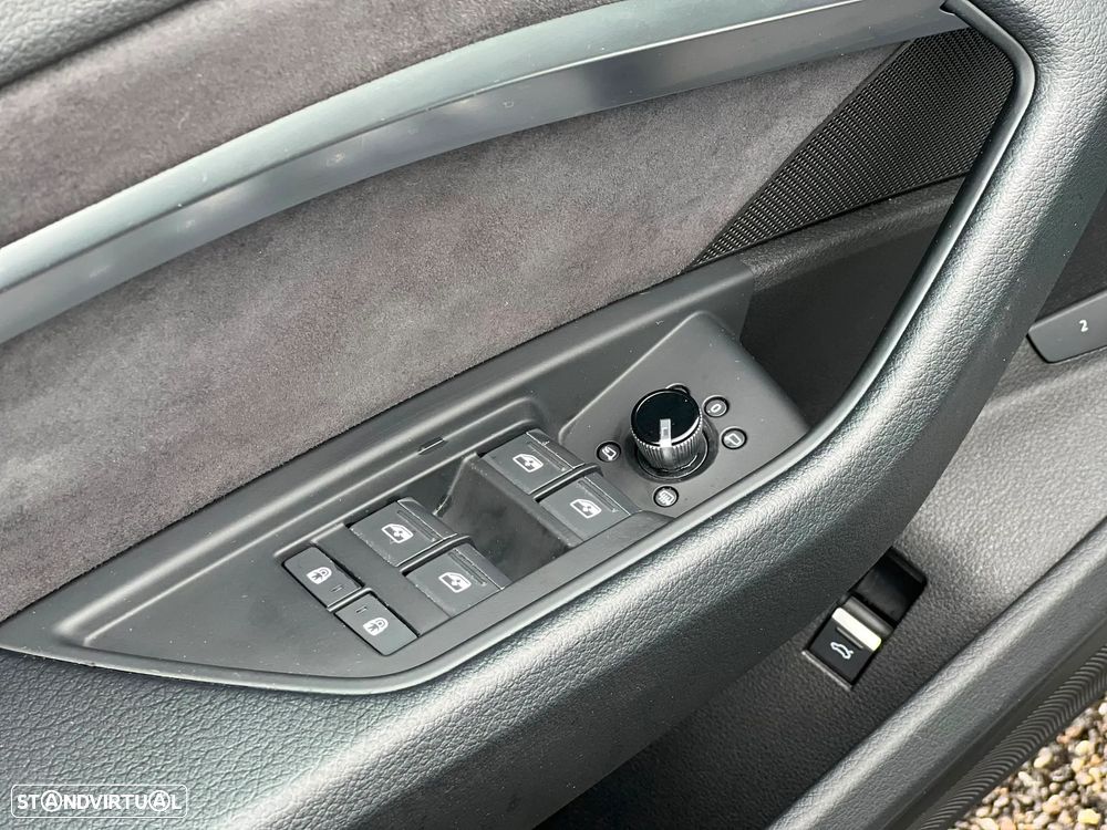 Audi e-tron 55 quattro S line - 22