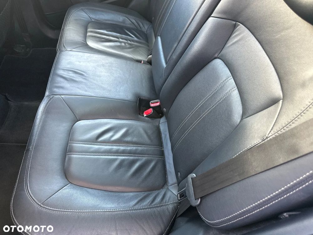 Kia Sportage 2.0 L - 14