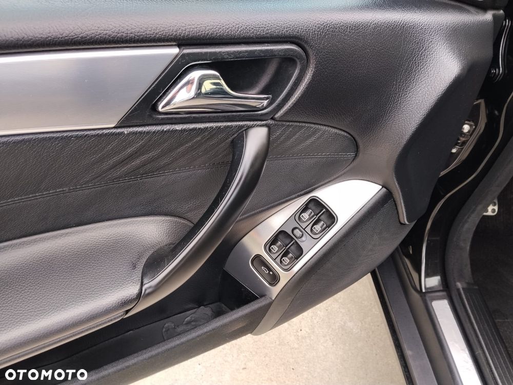 Mercedes-Benz Klasa C 180 Kompressor Automatik Avantgarde Sport Edition - 18