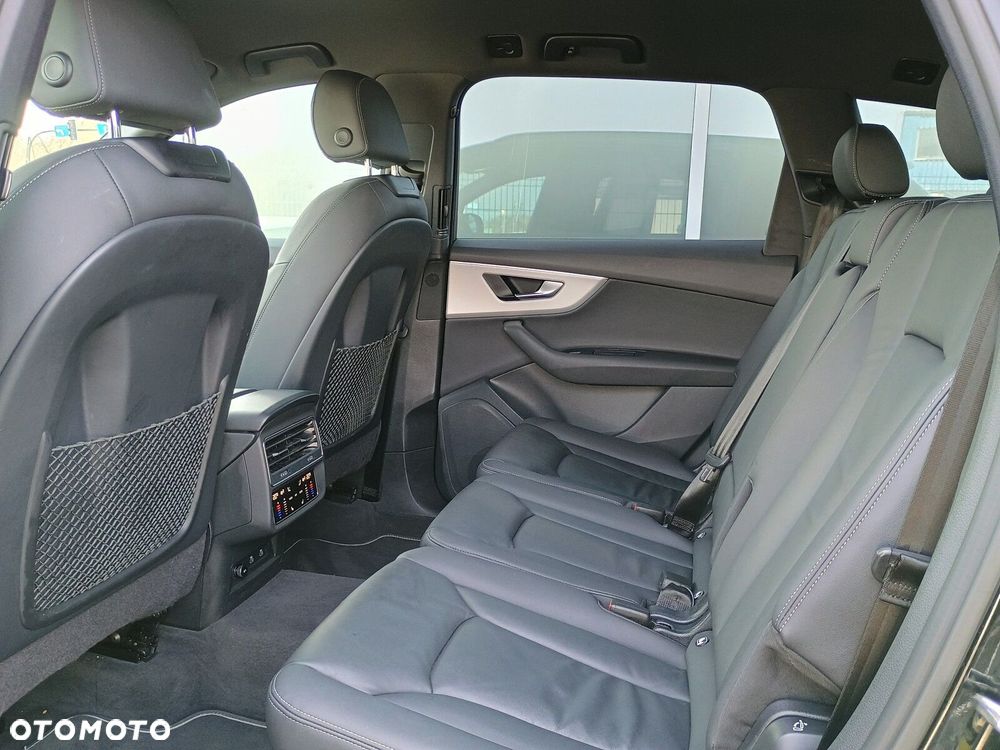 Audi Q7 - 13