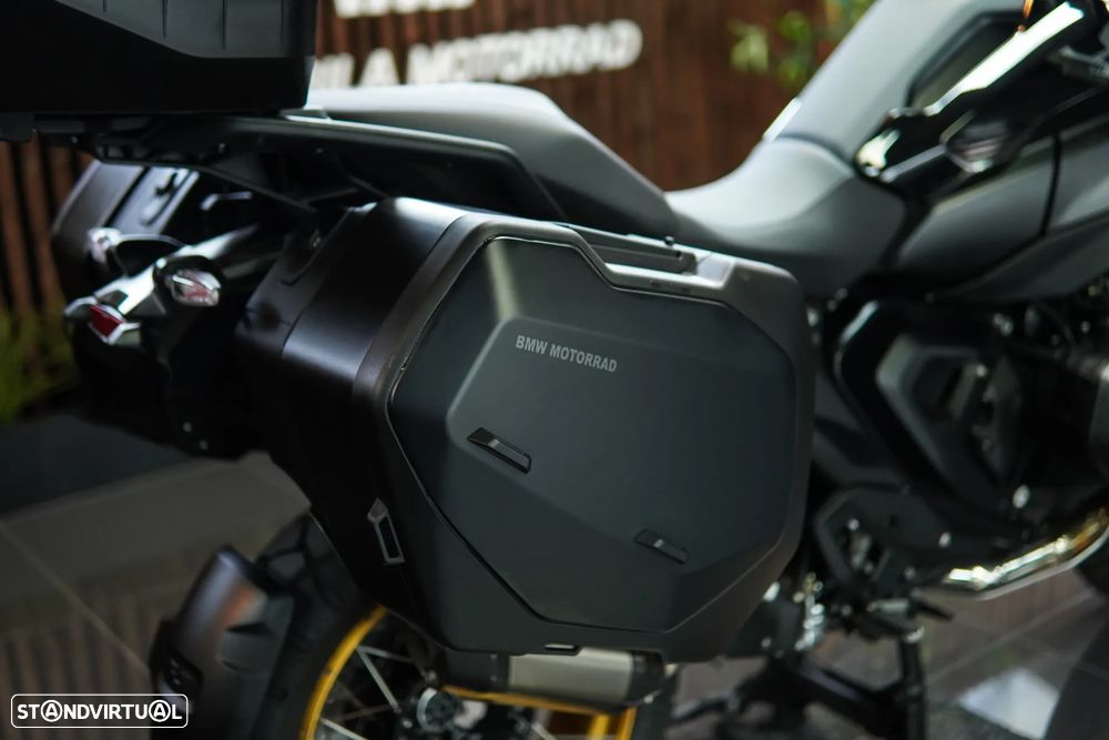 BMW R 1300 GS TRIPLE BLACK C/RODAS RAIOS DOURADAS - 20