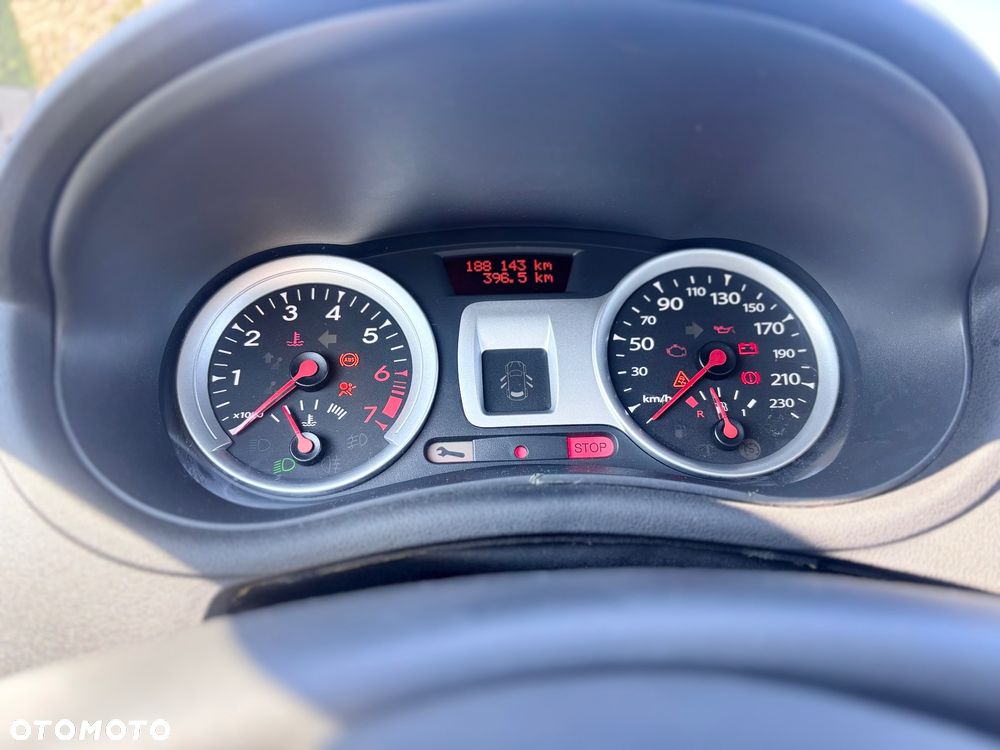 Renault Clio 1.2 16V 75 Night and Day - 14