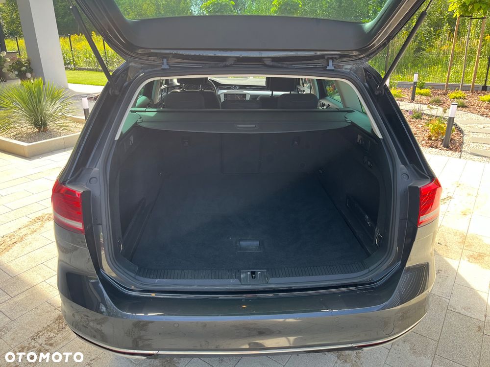Volkswagen Passat 2.0 TDI Elegance DSG - 22