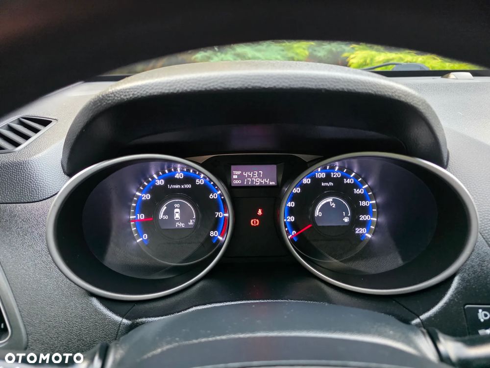 Hyundai ix35 1.6 2WD Fifa World Cup Edition - 25