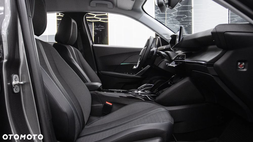 Peugeot 2008 1.2 PureTech Allure S&S EAT8 - 20