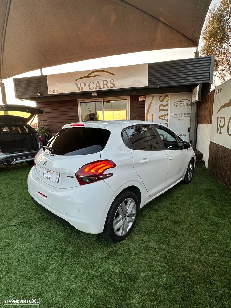 Peugeot 208 PureTech 82 Style - 6