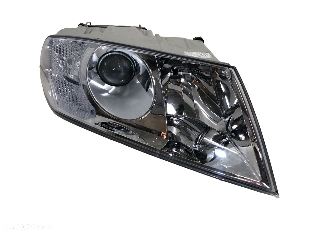 Skoda Octavia II 1Z 2004-2008 Reflektor / Lampa przednia prawa Ksenon - 1