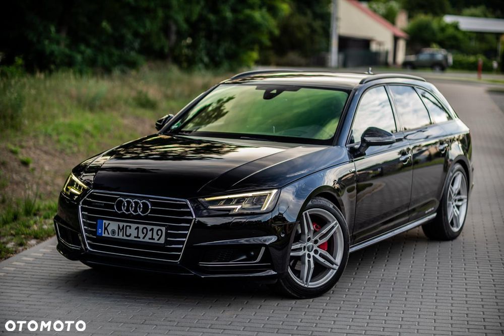 Audi A4 Avant 40 TDI quattro S tronic S line - 1