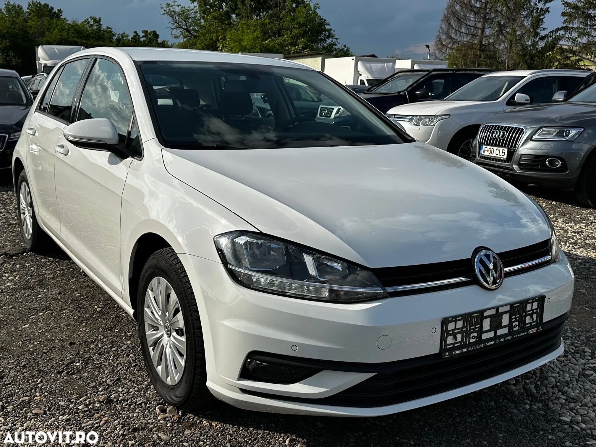 Volkswagen Golf 1.6 TDI Trendline - 1
