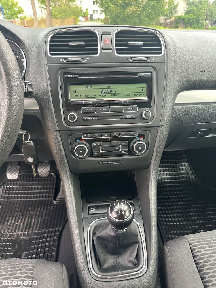 Volkswagen Golf - 25