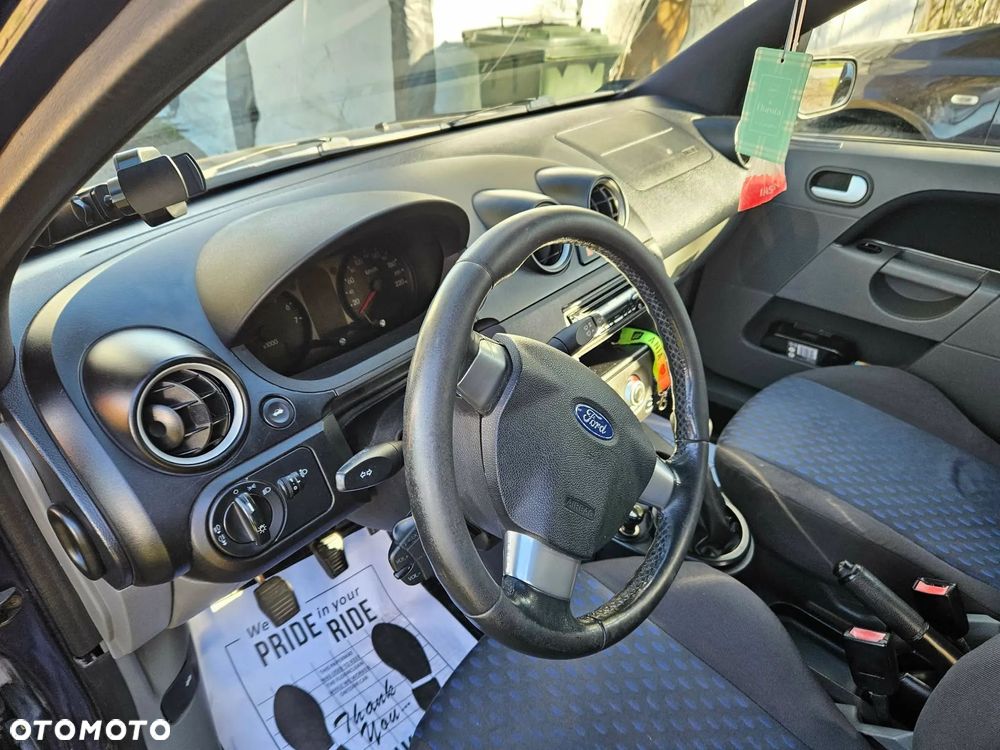 Ford Fiesta 1.4 Ghia - 5