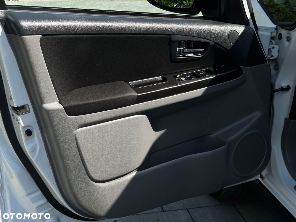 Suzuki SX4 Classic 1.6 VVT 4x4 Style - 26