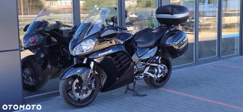 Kawasaki GTR - 29