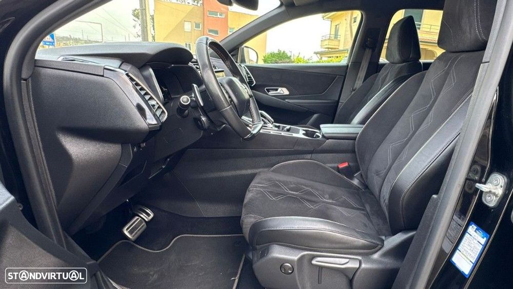 DS DS7 Crossback 1.5 BlueHDi Performance Line EAT8 - 17