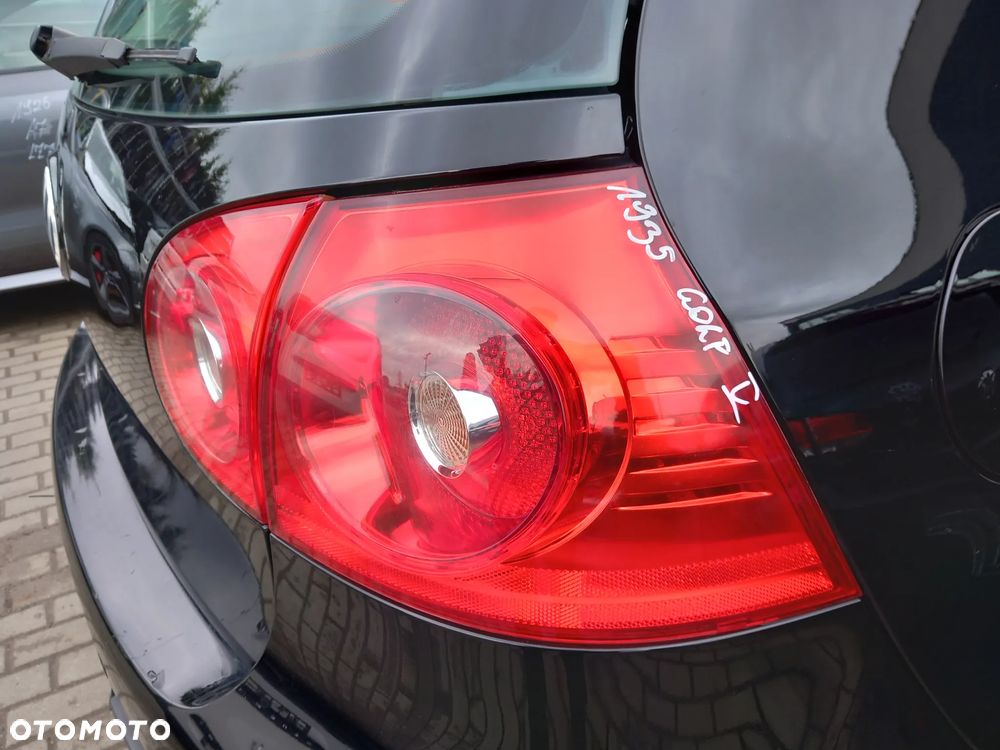 VW GOLF V LAMPA PRAWA TYLNA PRAWY TYŁ W BŁOTNIK - 2