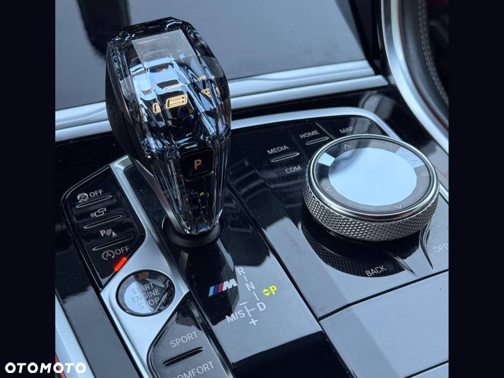 BMW Seria 8 - 18