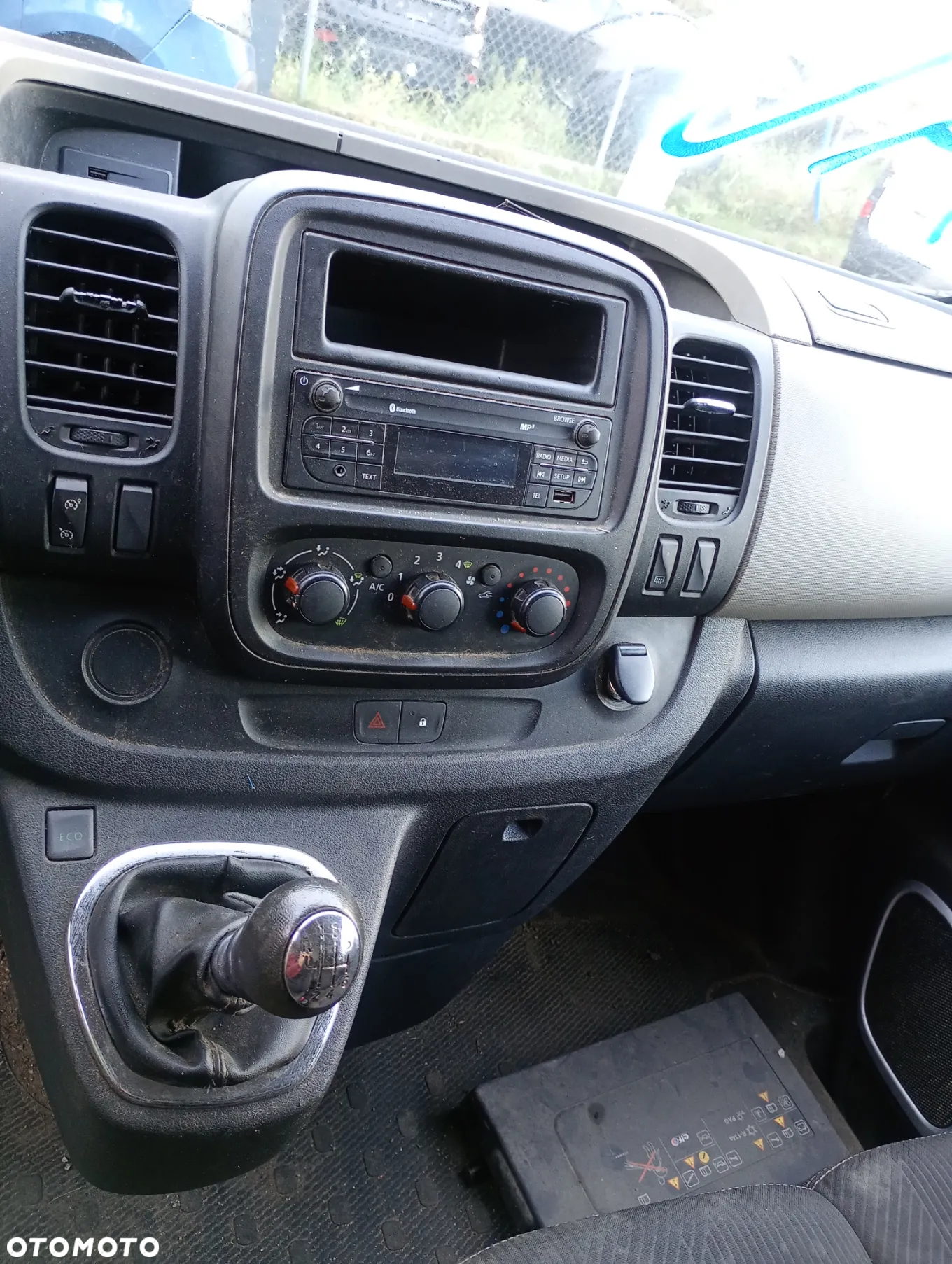 Renault TRAFIC 2018r + 2016r - 25