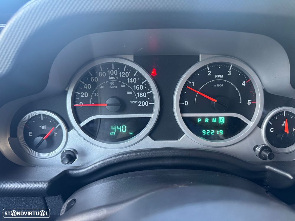 Jeep Wrangler 2.8 CRD ATX Sport - 45