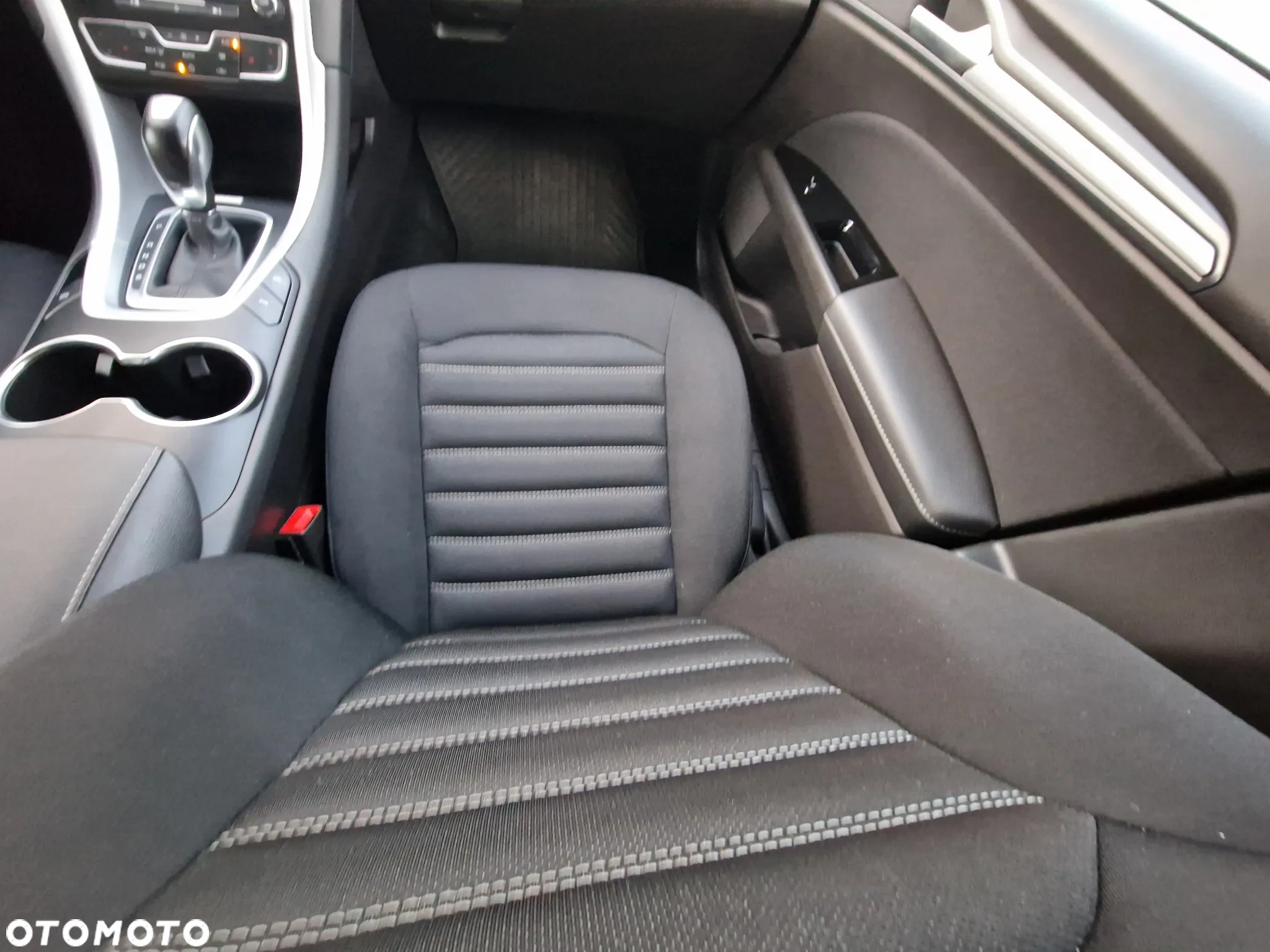 Ford Mondeo 1.5 EcoBoost Titanium - 25